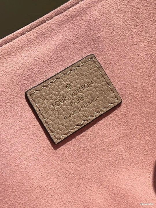 VUITTON SHOPPER LOCKME LOUIS 0112